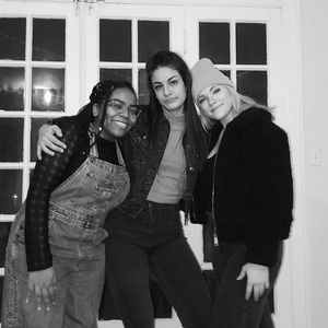 Meet your Posher, Holly